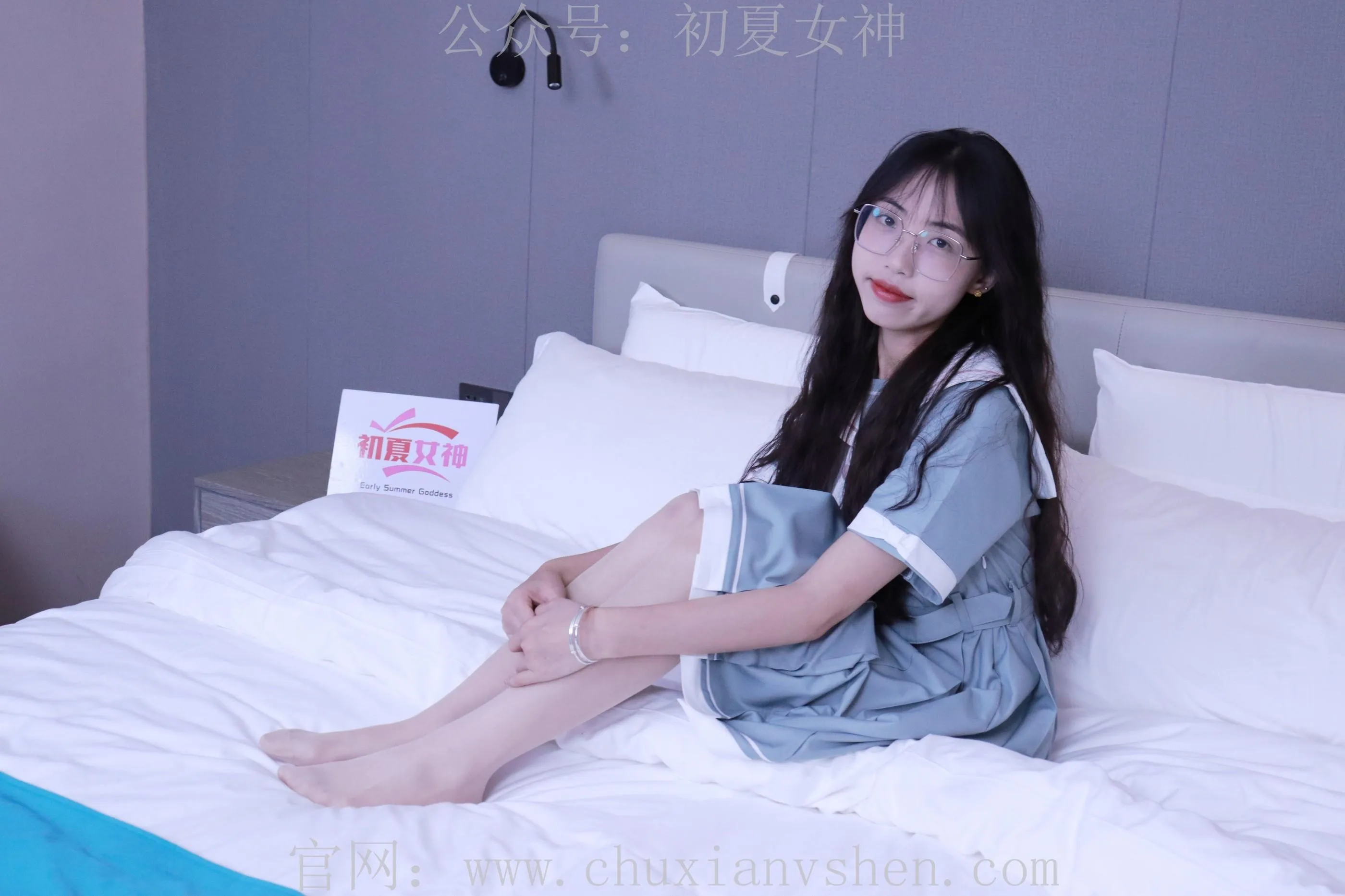 初夏女神 NO.008 雪糕 浅蓝色JK裙搭配小白鞋 [135P]插图9